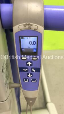 Arjohuntleigh Maxi Move Patient Hoist with Battery and Controller (Powers Up) *SN KMC-20079* *G* - 3