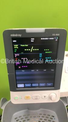 Job Lot of Patient Monitors Including 2 x Welch Allyn Spot Vital Signs Monitors with 2 x NIBP Hoses and 2 x BP Cuffs (Both Power Up) 1 x Mindray VS-900 Patient Monitor (Powers Up) 1 x Hewlett Packard M3046A M3 Patient Monitor with 1 x PhilipsM300A Module - 2