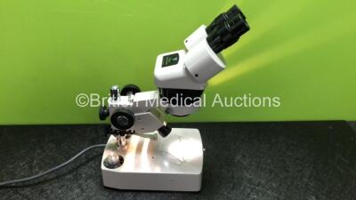 Vickers Instruments Benchtop Microscope (Powers Up with Good Bulb, Damaged Glass - See Photos) - 3