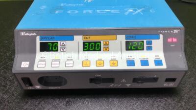 Valleylab Force FX 8CS Electrosurgical/Diathermy Unit with 2 x Footswitches (Powers Up) *SN SF9L05629A* - 2