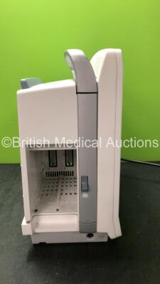 GE B650 Touch Screen Patient Monitor *Mfd 09-2011* (Powers Up) - 2