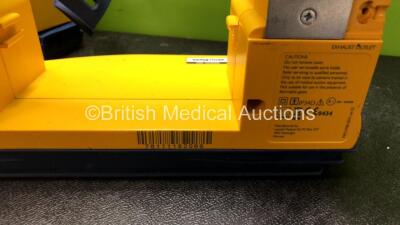 2 x Laerdal, LSU Suction Units ( Powers Up Both With Damage See Photos) *SN 7813085031, 78111182066 - 5