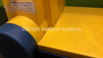 4 x Laerdal LSU Suction Units (All Power Up with Some Casing Damage See Photos) - 3