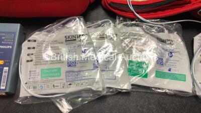 4 x Laerdal Heartstart FR2+ Defibrillators with 4 x Batteries, 4 x Skintact Electrodes, 1 x 3 Lead ECG Lead in Carry Bags (All Power Up and Pass Self Test) *SN 0307227346,0207226014,0207224363,1207266814* - 6