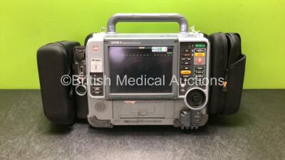 Medtronic Physio-Control Lifepak 15 12-Lead Monitor / Defibrillator *Mfd - 2009* Ref - 99577-000025 P/N - V15-2-000030 Software Version - 3207410-007 with Pacer, CO2, SPO2, NIBP, ECG and Printer Options and 2 x Batteries with Side and Back Pouches (Powers