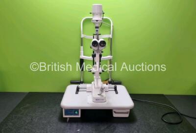 Keeler SL-40H Slit Lamp with 2 x 12.5 Eyepieces, Lens and Chin Rest on Table Top (Powers Up with Good Bulb) *SN04020023*