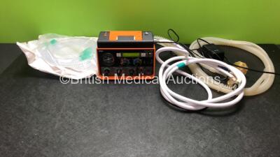 Drager Oxylog 2000 Transport Ventilator Software Version 3.10 with AC Power Supply and Accessories (Powers Up)