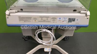 Air Shields Isolette C2000 Infant Incubator Software Version 3.01 (Powers Up) - 4