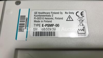 GE B30 Patient Monitor with 1 x GE E-PSMP-00 Module Including ECG, SpO2, NIBP, T1, T2, P1 and P2 Options and 1 x GE SM201 Battery (Powers Up with Damage to Casing - See Photos) *SN SF312526771WA / 6608830* - 3