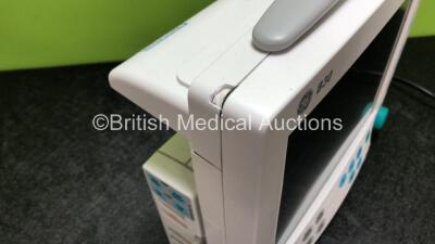 GE B30 Patient Monitor with 1 x GE E-PSMPW Module Including ECG, SpO2, NIBP, T1, T2, P1 and P2 Options and 1 x GE SM201 Battery (Powers Up with Damage to Casing - See Photos) *SN SF312526766WA / 1716586* - 5