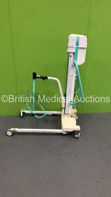 Arjo Maxi Move Electric Patient Hoist with Battery and Controller (Powers Up)