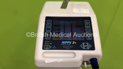 B&D Nippy 3+ Ventilator on Stand (Powers Up) - 2