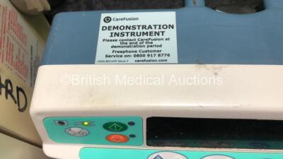 Job Lot Including 1 x CareFusion Alaris PK Syringe Pump (Draws Power Does Not Power Up) and 2 x Graseby 500 Infusion Pumps *SN 800512527 / 300029960 / 11002024* - 3