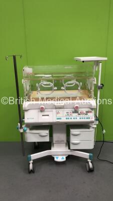 Atom V-2100G Baby Incubator (Powers Up with Error 05) *1534411*