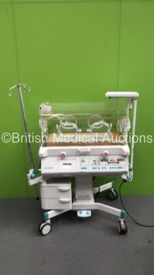 Atom V-2100G Baby Incubator (Powers Up) *1441148*