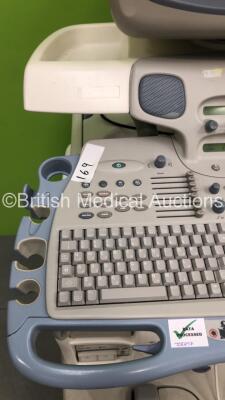 GE Vivid 7 Pro Ultrasound Scanner *S/N 4772V7* **Mfd 01/2005** Application Software Version 4.2.0 System Software Version 2.0.6 with 3 x Transducers / Probes (C4-8-D ref 5336340 *Mfd 01/2014* - Not Compatible / 5S Ref 2347469 *Mfd 08/2009* and 3S Ref 2323 - 5