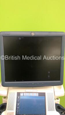 GE Logiq E9 Flat Screen Ultrasound Scanner Ref 5205000-7 *S/N 126051US2* **Mfd 03/2014** Software Version R4 Software Revision 3.0 (Powers Up - Small Scuffs - Missing Dial - Keyboard will Not Lock in Parked Position) ***IR692*** - 3