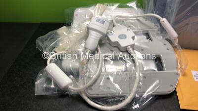 GE 1.5T HD 8CH Cardiac Array MRI Coil with New Patient Pads *Mfd - May 2020* in Box (In Excellent Condition - Like New) - 2