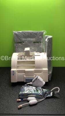 GE 3.0t MR750W Split Head MRI Coil *Mfd - 28/11/2019* in Box (In Excellent Condition - Like New)