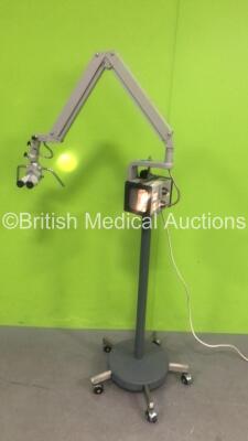 Zeiss OPMI 99 Surgical Microscope with Binoculars, 2 x Eyepieces and f200T* Lens (Powers Up with Good Bulb)