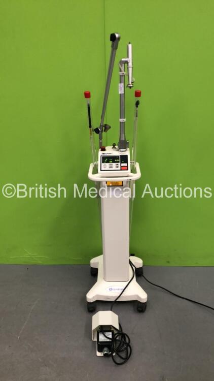 Lumenis Model LX-20SP Laser with 1 x Footswitch and 1 x Key (Powers Up) *SN 00311102*