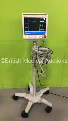 GE B40 Patient Monitor on Stand *Mfd 2013-11* with Various Leads (Powers Up )