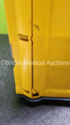 4 x Laerdal LSU Suction Units (All Power Up with Some Casing Damage - See Photos) - 8