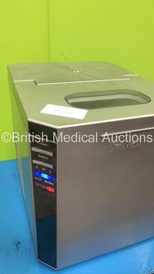 Mixed Lot Including 1 x Swan SIM100 Ice Maker and 1 x Labcold Fridge Unit (Both Up) *SN 165276, NA* - 2