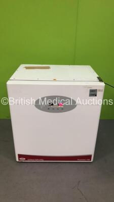 LEEC Culture Safe CO2 Precision 190 Incubator (Powers Up) *P190-00208*