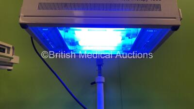 3 x Drager Phototherapy 4000 UV Lamps on Stands (All Power Up) *SN ASFH0048, ARMK0052, ARLD0010* - 3