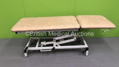 Huntleigh Hydraulic Patient Couch (Hydraulics Tested and Working)