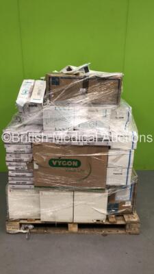 Pallet of Consumables Including Smiths Medical Tracheal Tubes, Medline Ultagard Surgical Gowns, Hypodermic Syringes and Intersurgical i-view Video Laryngoscopes