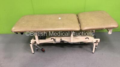 Huntleigh Hydraulic Patient Couch (Tested Working)