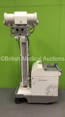 GE AMX4 Plus Mobile X Ray Model 2275938 with Hand Trigger (Powers Up with Key Included) *Mfd 11-2003* *SN 983239WK5*