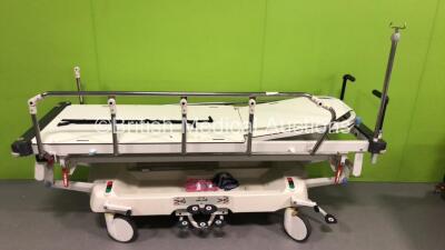 Arjohuntleigh Lifeguard Patient Trolley (Hydraulics Tested and Working with Missing Mattress)