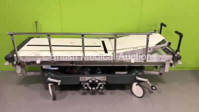 Arjohuntleigh Lifeguard Patient Trolley (Hydraulics Tested and Working with Missing Mattress)