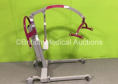 Arjohuntleigh Minstrel Patient Hoist with Battery and Controller (Powers Up)