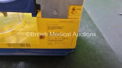 4 x Laerdal LSU Suction Units with 4 x Cups All with Missing Lids (All Power Up) *SN 78510968434 / 78151184104 / 78020437679 / 78331076562* - 6