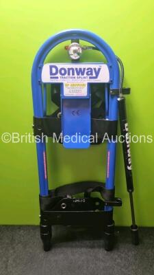 Job Lot Including 1 x Donway Paediatric Traction Splint, 1 x Sager Emergency Traction Splint and 2 x Ambulance Bags - 2