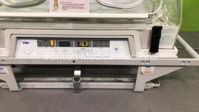 Drager Air Shields Isolette TI500 Transport Incubator (Powers Up with Missing Stand) *SN UX07476* - 2