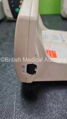 Job Lot Including 4 x Welch Allyn Spot Vital Sign Monitors, 2 x Critical Care SpO2 / Comfort Cuff Patient Monitors with SpO2 Option, 1 x Criticare 504DX Digital Oximeter with SpO2 Option (All Untested Due to no Power Supply) - 10