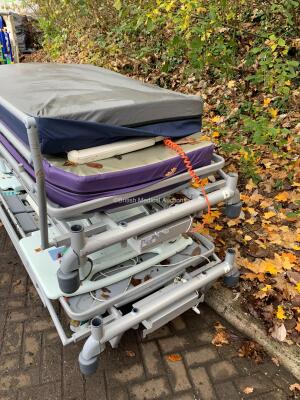 2 x Huntleigh Enterprise 5000 Electric Hospital Beds with Mattresses - 5