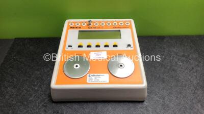 Metron QA-40 Mk II Defibrillator Analyzer Software Revision 2.60 (Powers Up) *SN 3580*