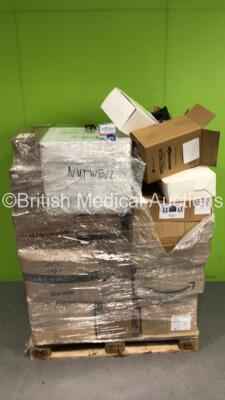 Pallet of Mixed Consumables Including Healthpoint Spectacle and Lens Wipes, 365 Adhesive Drapes and Bandages (Out of Date)