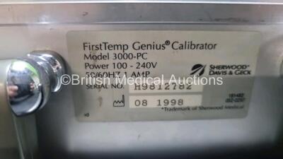 AccuSystem Genius 2 Thermometer Checker/ Calibrator with 1 x AC Power Supply (Powers Up with Stock Power Supply Stock Power Not Included) - 8