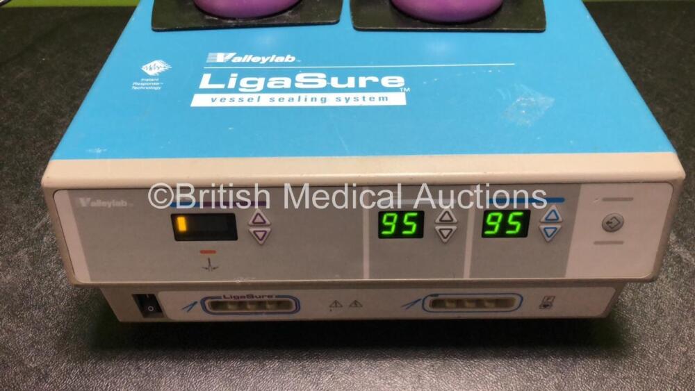 Valleylab LigaSure Vessel Sealing System Including 2 x LigaSure Ref LS0300 Foot Pedals (Powers