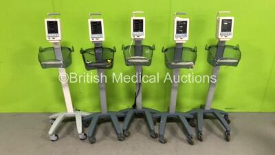 5 x Datascope Duo Patient Monitors on Stands (All Power Up) *S/N MD09977-C9*