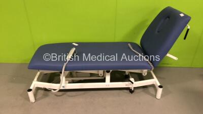 Sidhil Doherty Electric Patient Examination Couch with Controller (Unable to Power Test Due to Cut Power Supply) *S/N NA*