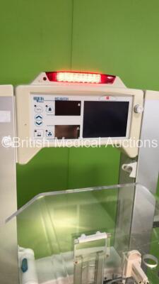 Ohmeda Medical Giraffe Infant Incubator with Mattress (Powers Up with Blank Screen - See Pictures) - 5