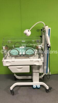 Ohmeda Medical Giraffe Infant Incubator with Mattress (No Power) - 5